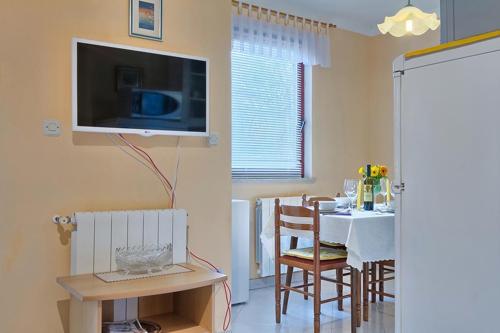 Nedeščina Apartments Valoda מראה חיצוני תמונה