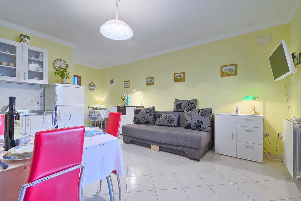 Nedeščina Apartments Valoda מראה חיצוני תמונה