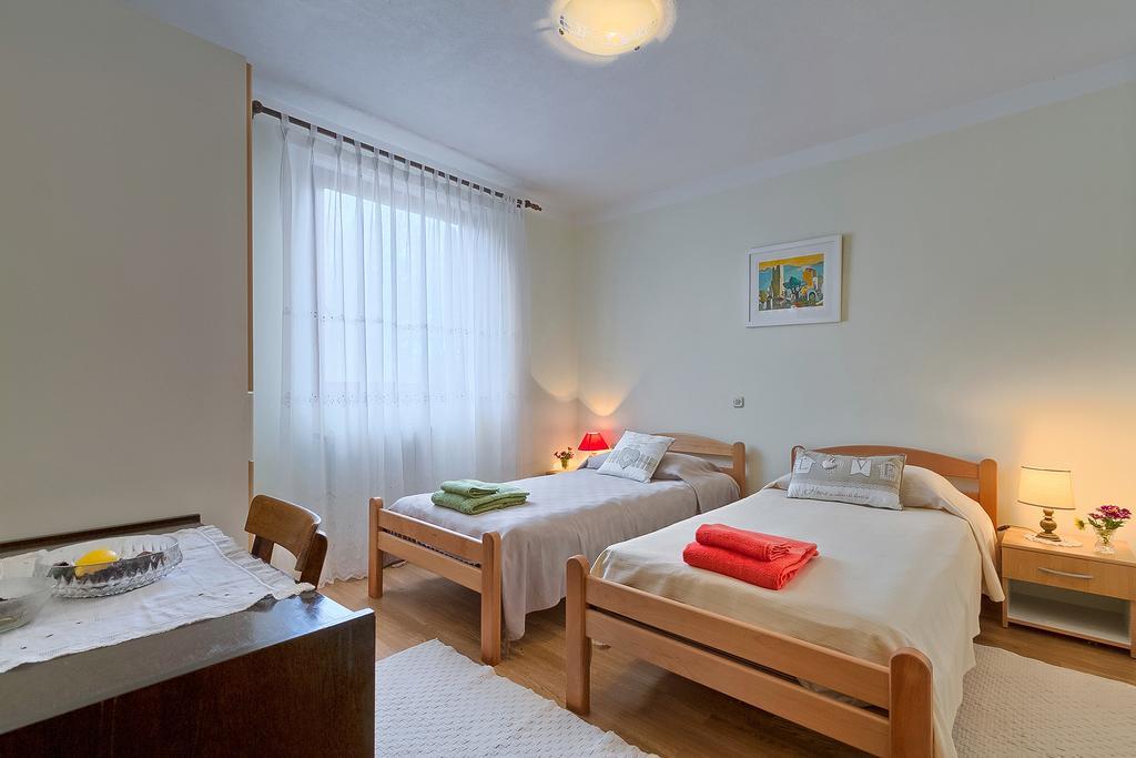 Nedeščina Apartments Valoda מראה חיצוני תמונה